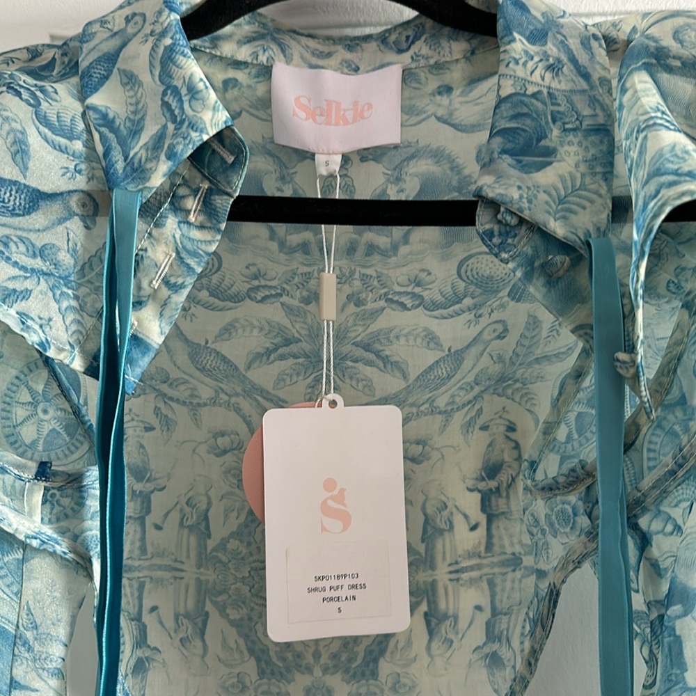 Selkie Blue and White Printed shrug Top Small - Picture 2 of 5